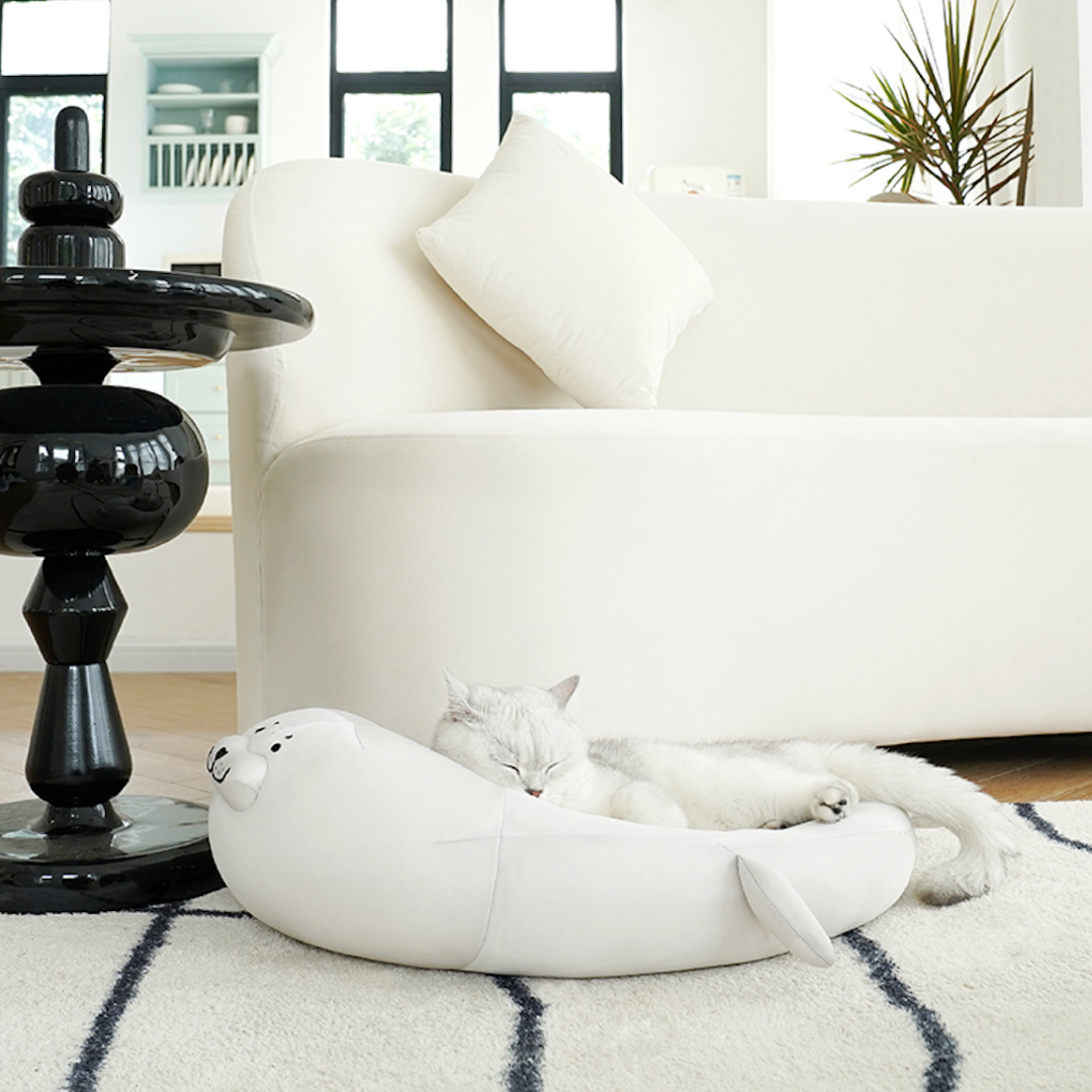 Seal Design Neck Protected Summer Stuffed Cat & Dog Bed