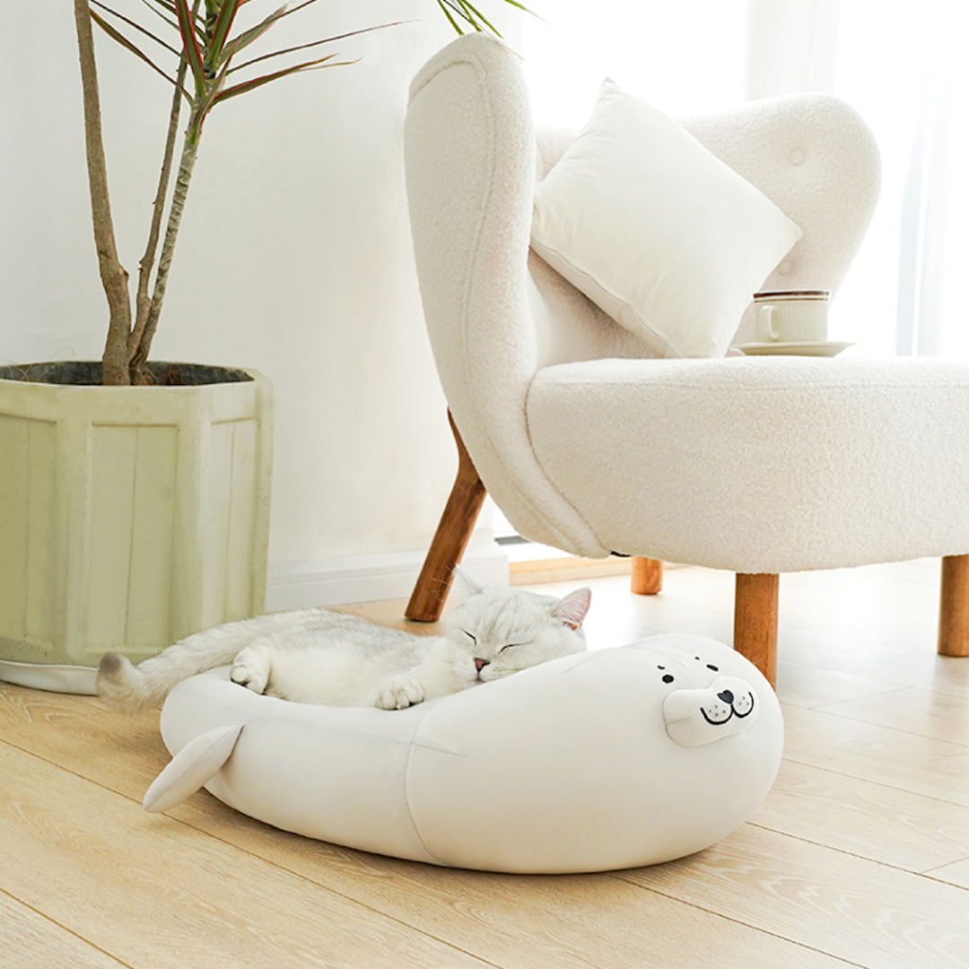 Seal Design Neck Protected Summer Stuffed Cat & Dog Bed