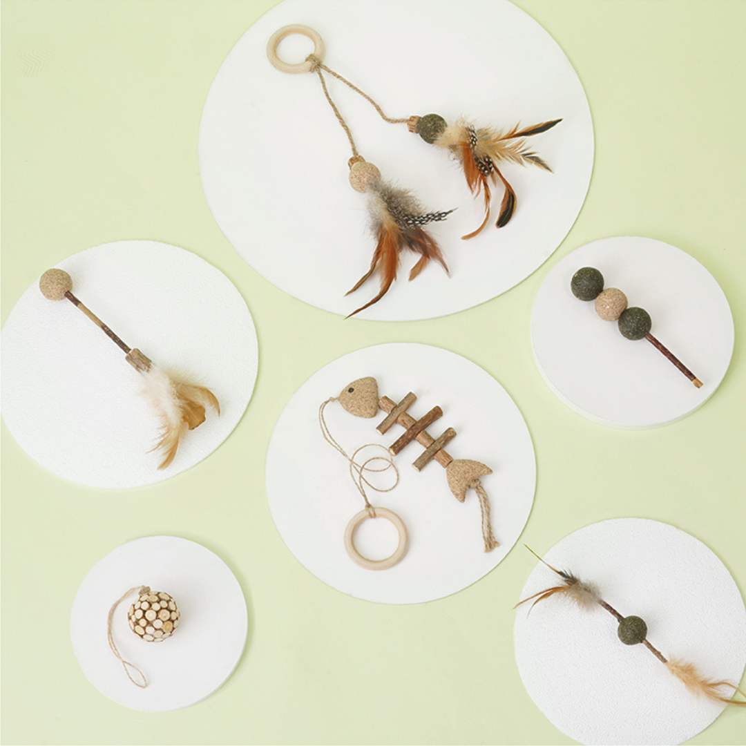 Silvervine Chew Sticks with Ball and Feathers